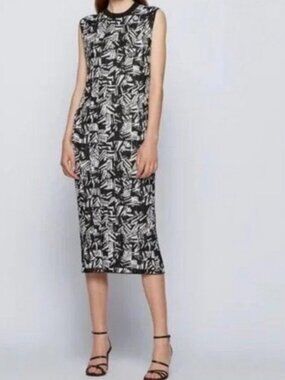 Sleeveless Black and White Patterned Dress